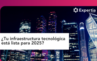 Infraestructura tecnológica moderna iluminada, simbolizando el futuro digital Edge Computing y Cloud